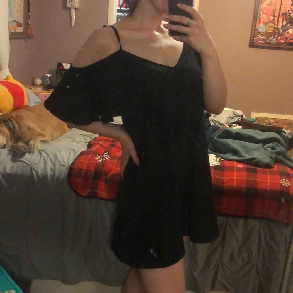 Shift dress cold shoulder